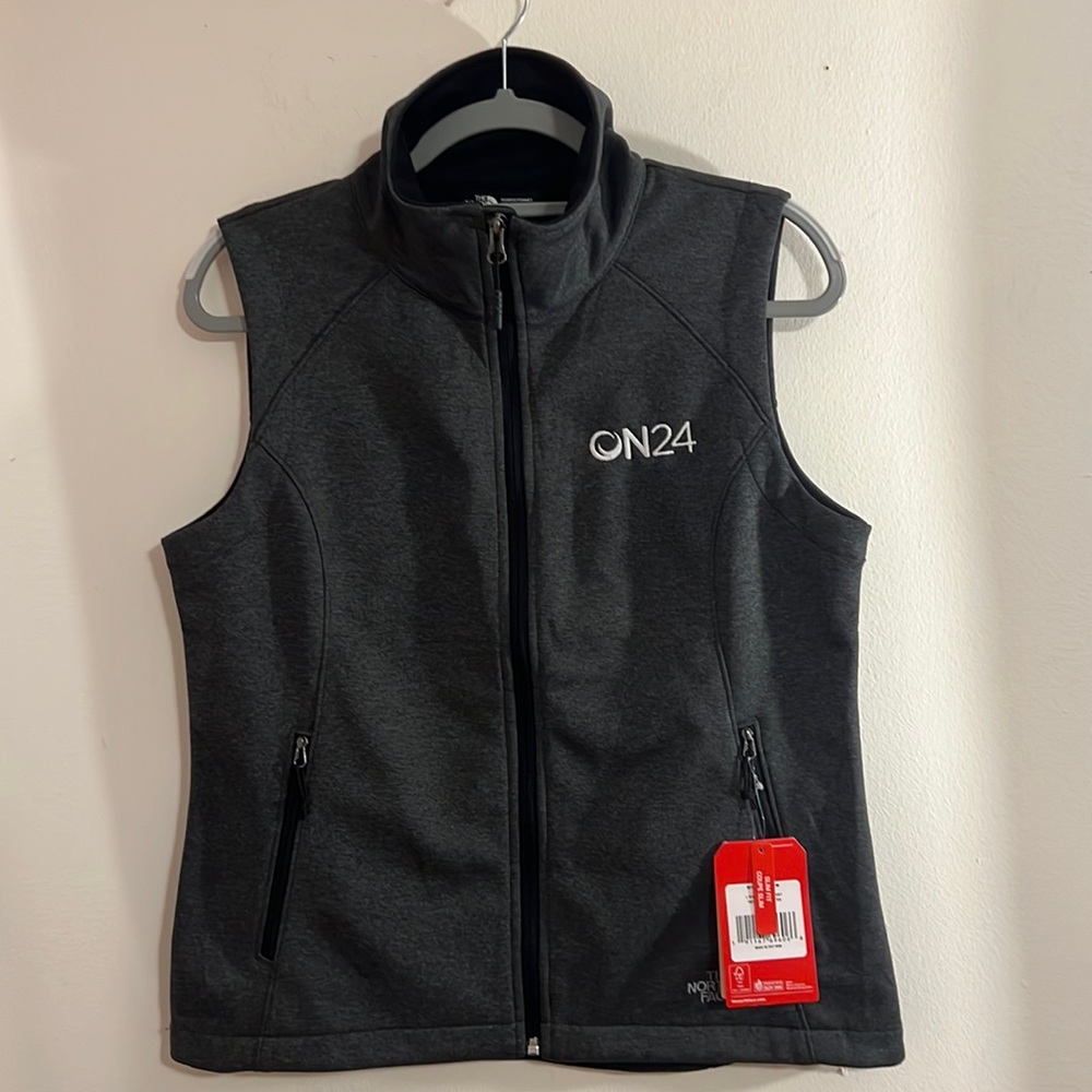 The North Face ON24 ridgeline ss vest NWT